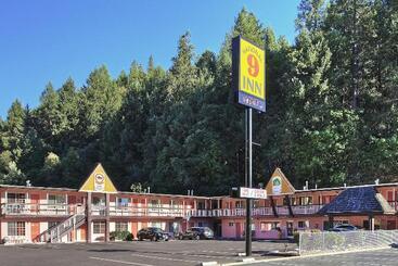 酒店 National 9 Inn Placerville