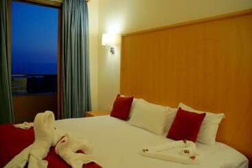 فندق Ramada Resort Dead Sea
