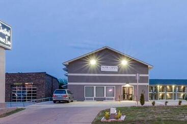 فندق Stratford House Inn