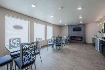 酒店 Stratford House Inn