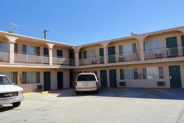 מוטל Imperial 400 Motor Inn