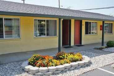 모텔 Lakeview Inn Lucerne