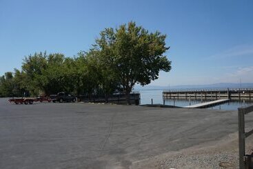 Мотель Lakeview Inn Lucerne