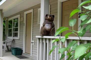 شقة فندقية Bear Tree Lodge