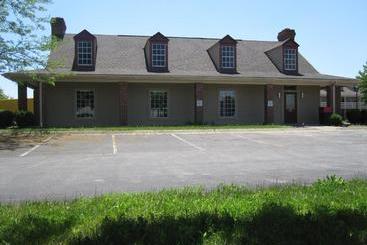 هتل Budget Inn Toledo Maumee