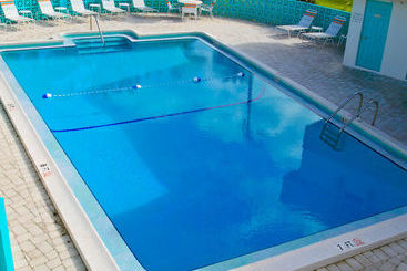 فندق Carousel Inn On The Beach