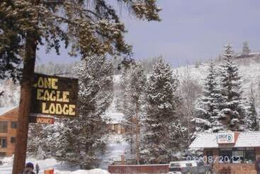 فندق Lone Eagle Lodge