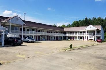 فندق Oak Tree Inn Eupora