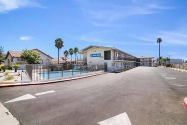 Motel 6moreno Valley, Ca  Perris