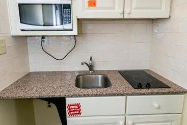 Gondolier Motel   Wildwood