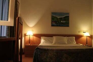 Hostal Gran Via Levante