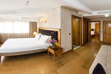 Aprilis Hotel   Special Category