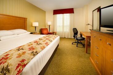 בית מלון כפרי Drury Inn & Suites Orlando Near Universal Orlando Resort