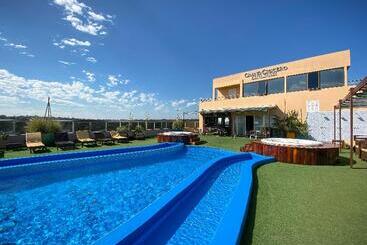 هتل Grand Crucero