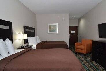 호텔 Quality Inn & Suites Kenedy  Karnes City