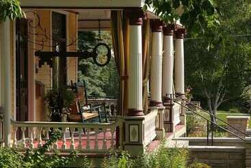 ホテル Rivertown Inn