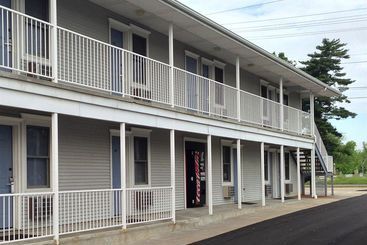 ホテル Travelers Inn And Suites