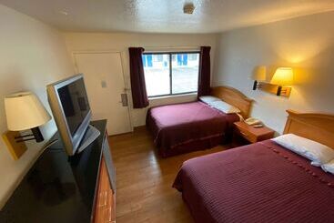 فندق Travelodge By Wyndham Grand Rapids North