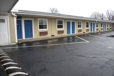 فندق على الطريق Guest Inn Rogers