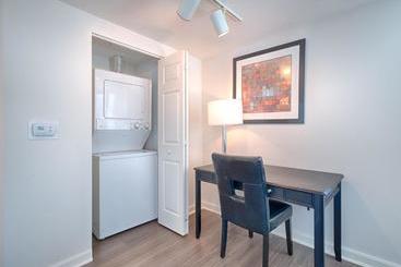 Oakwood At Ballston Place