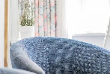 Self Check In Hotel Adlon