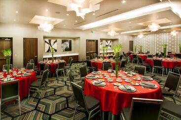 هتل آپارتمان Homewood Suites By Hilton Denver Downtown Convention Center