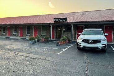 בית מלון כפרי Applegate Inn