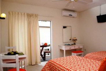 Отель Bonanza Apartments