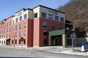 فندق Cobblestone Inn & Suites  Marquette