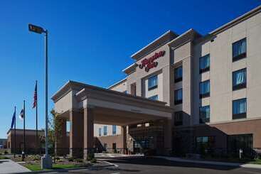 בית מלון כפרי Hampton Inn Beloit