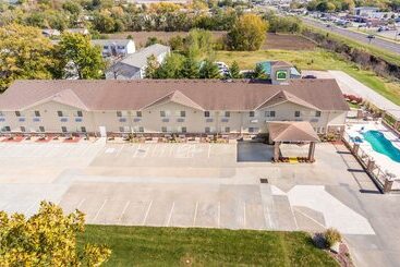 فندق Wamego Inn And Suites