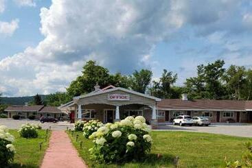 فندق على الطريق Gorham Motor Inn