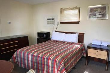 مُتل Highlander Inn