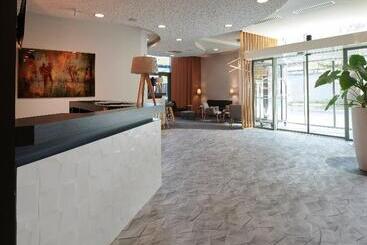 هتل آپارتمان Seven Urban Suites Nantes Centre