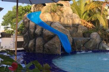 هتل آپارتمان Cabañas Aqua Blue