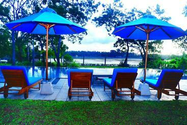 Отель Diya Dahara Lake Resort