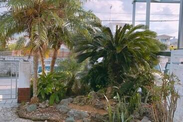 ペンション Yadokari Okinawa