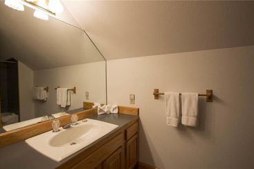 Cimarron Lodge