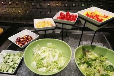 La Perle International Hotel Free Shuttle Between Hotel And Exhibition Center During Canton Fair &