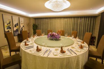 La Perle International Hotel   Free Shuttle Between Hotel And Exhibition Center During Canton Fair &