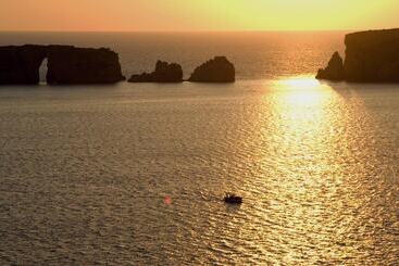 בית מלון כפרי Navarone