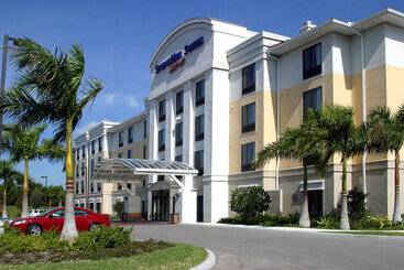 فندق Springhill Suites Fort Myers Airport