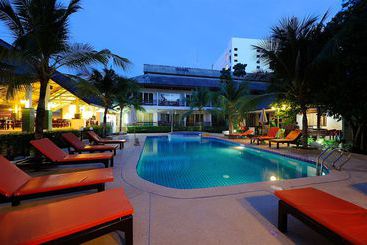 هتل Green Park Resort