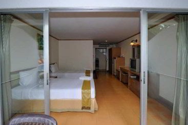 هتل Green Park Resort