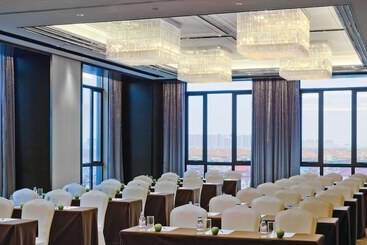 The Qube Hotel Shanghai Xinqiao