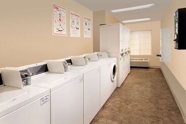 アパートメント Woodspring Suites Topeka