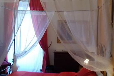 تختخواب و صبحانه Bed&Breakfast I Tre Pupazzi