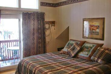 مبيت وإفطار The Crofting Inn