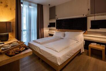 فندق Albergo Caffe Centrale