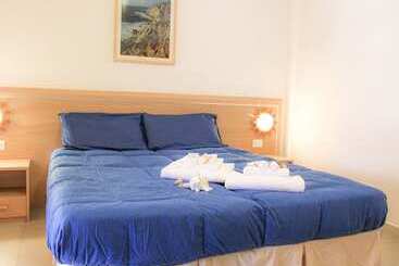 فندق Club Mezzaluna